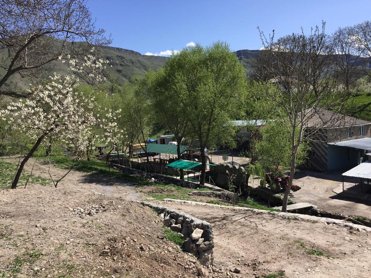 Guest House Geno Vardzia Hot Spring T'mogvi Exterior foto